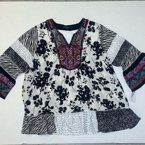 Calessa Top Women 1X Embroidered V Neck Bell Sleeve Blouse Mixed Media BOHO NWT